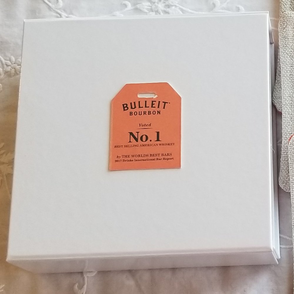 Bulleit Bourbon coasters & box - Picture 7 of 7